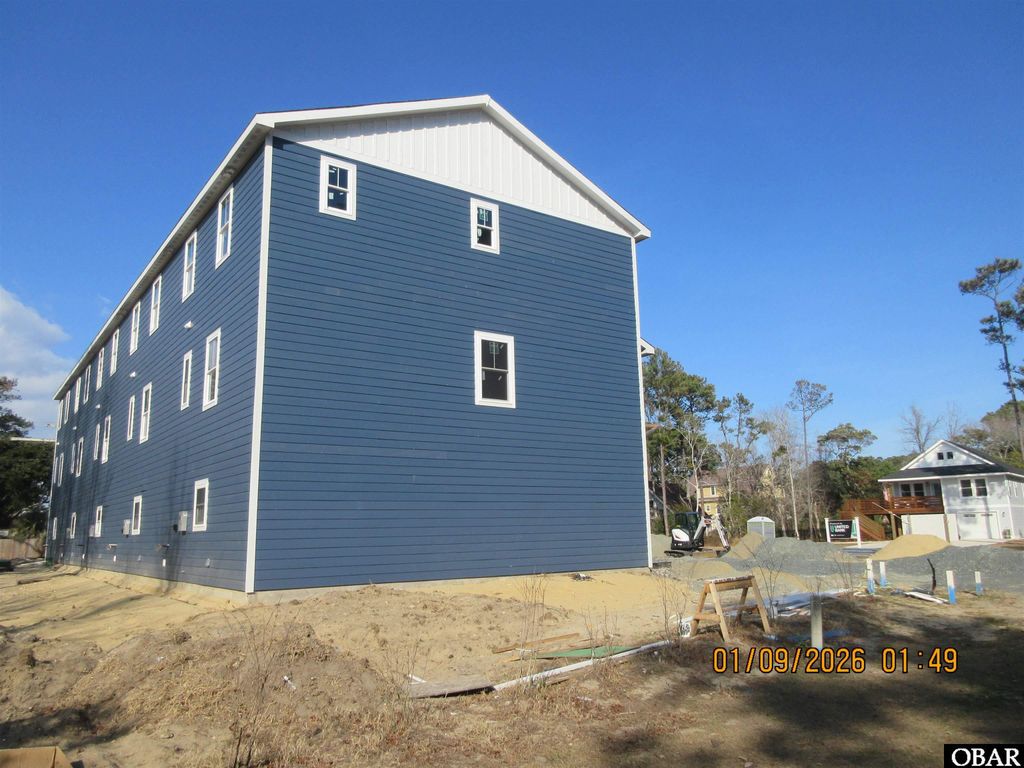 Image 5 of property listing at 1208 -4 Swan Street Unit 4, Kill Devil Hills, NC 27948