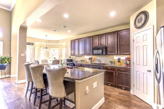 9521 Willow Branch Way, Fort Worth, TX 76036