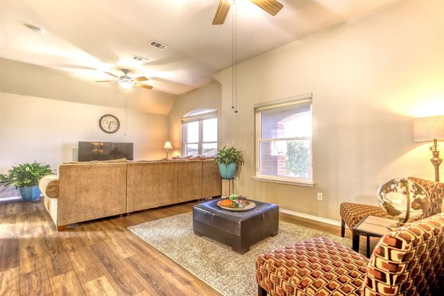 9521 Willow Branch Way, Fort Worth, TX 76036