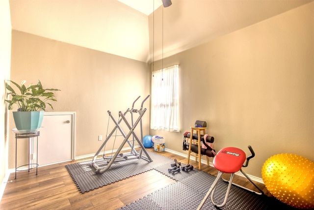 9521 Willow Branch Way, Fort Worth, TX 76036