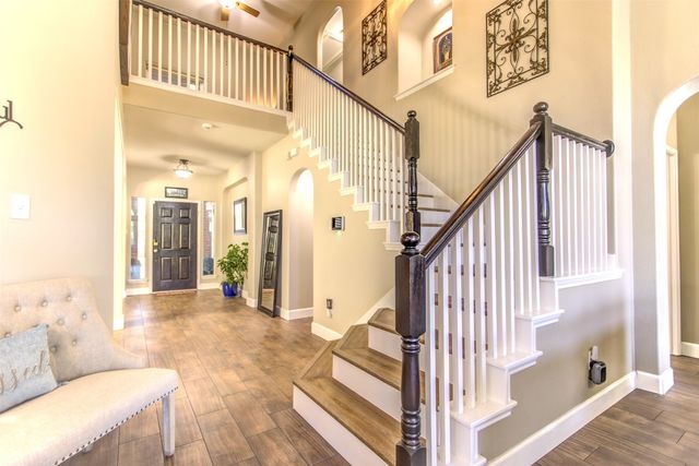 9521 Willow Branch Way, Fort Worth, TX 76036