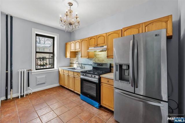 303 Hamilton Place A4, Hackensack, NJ 07601