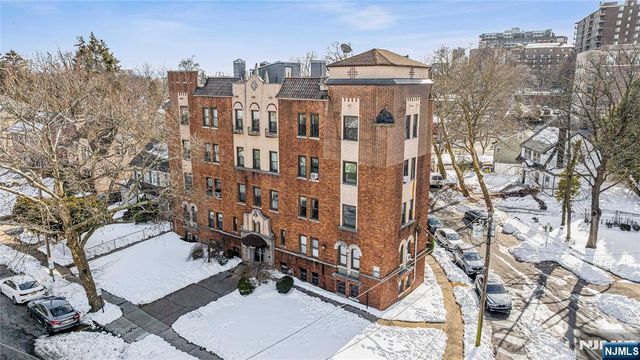 303 Hamilton Place A4, Hackensack, NJ 07601