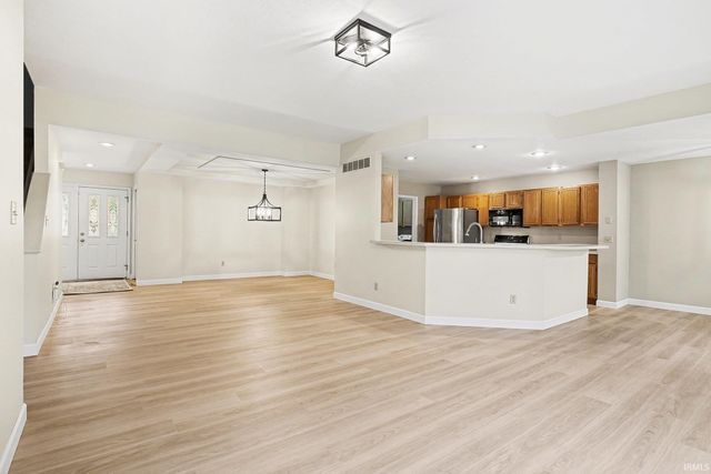 1539 Stone Court, Elkhart, IN 46514