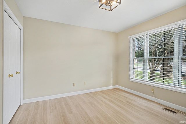 1539 Stone Court, Elkhart, IN 46514