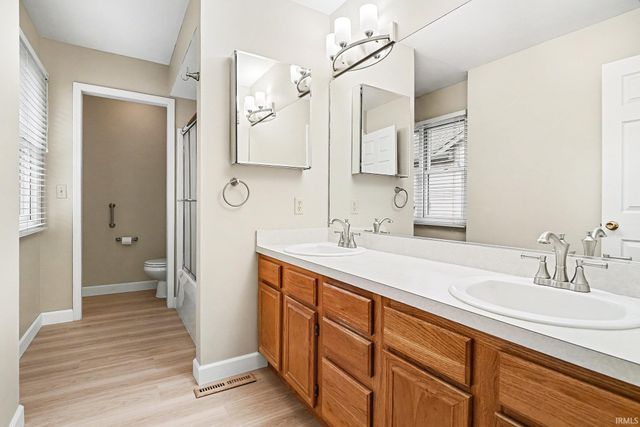 1539 Stone Court, Elkhart, IN 46514