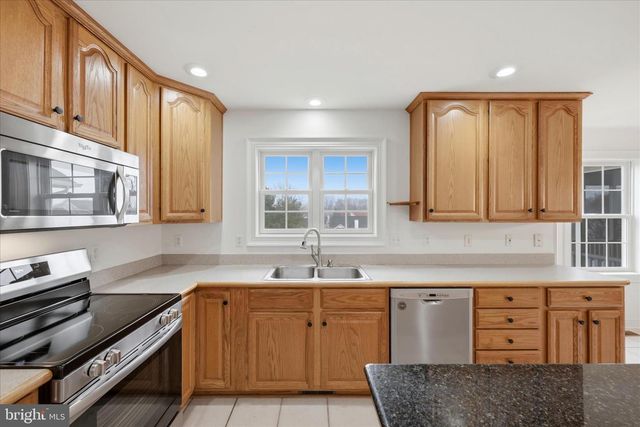 404 FREMONT CT, Berryville, VA 22611