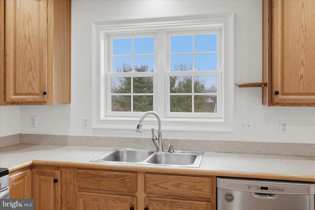 404 FREMONT CT, Berryville, VA 22611