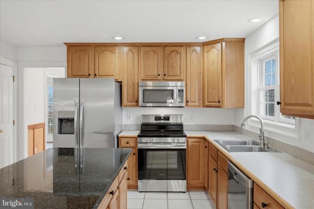 404 FREMONT CT, Berryville, VA 22611