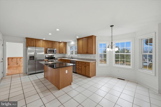 404 FREMONT CT, Berryville, VA 22611