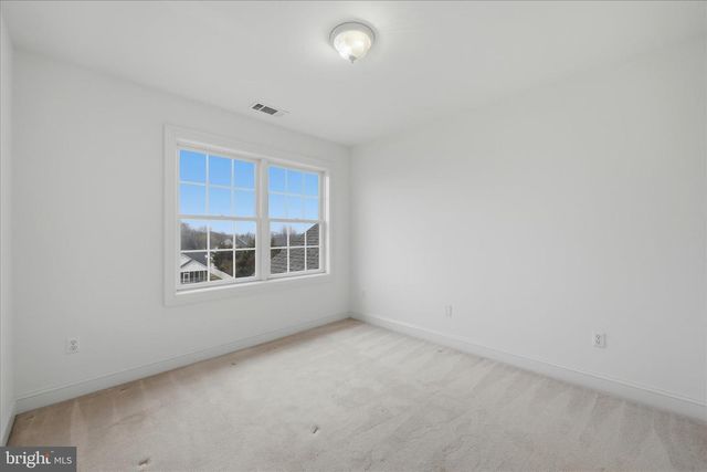 404 FREMONT CT, Berryville, VA 22611