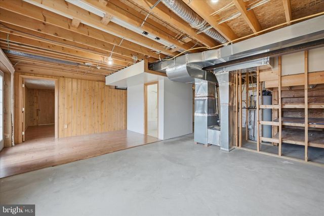 404 FREMONT CT, Berryville, VA 22611