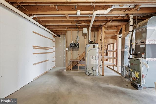 404 FREMONT CT, Berryville, VA 22611