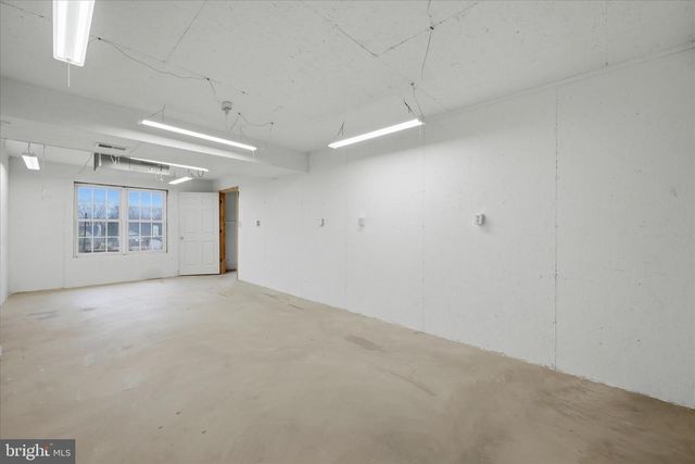 404 FREMONT CT, Berryville, VA 22611