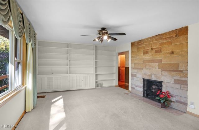 300 River Road, Hinckley, OH 44233