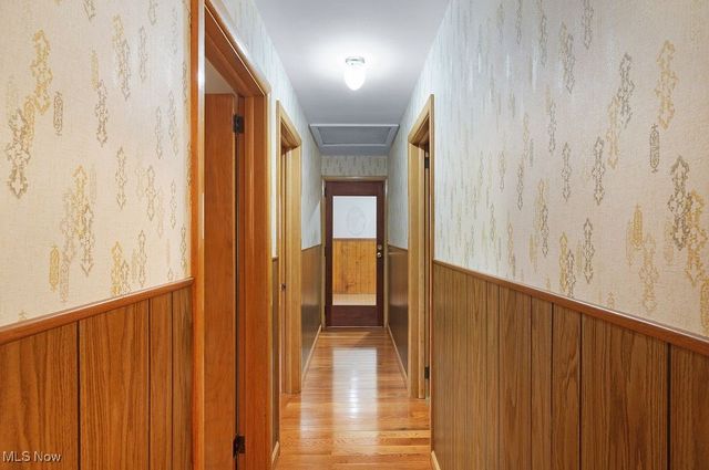 300 River Road, Hinckley, OH 44233