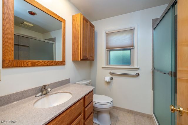 300 River Road, Hinckley, OH 44233