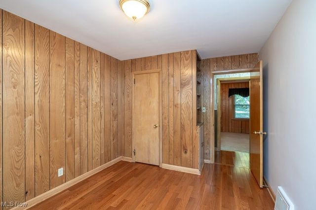 300 River Road, Hinckley, OH 44233