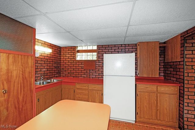 300 River Road, Hinckley, OH 44233