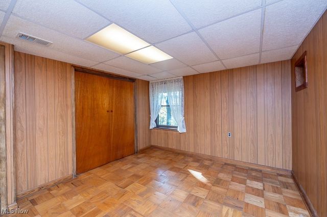 300 River Road, Hinckley, OH 44233