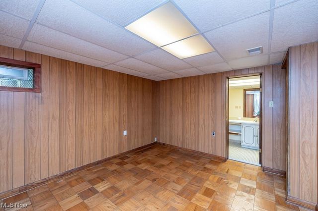 300 River Road, Hinckley, OH 44233