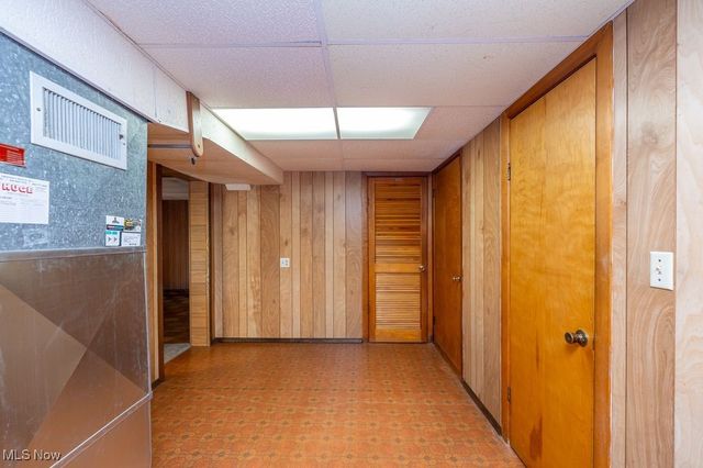 300 River Road, Hinckley, OH 44233