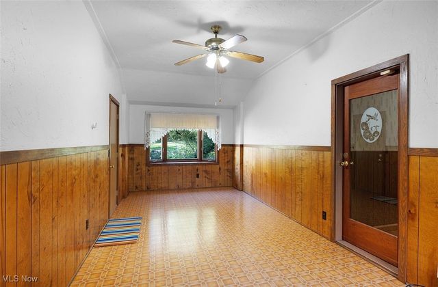 300 River Road, Hinckley, OH 44233