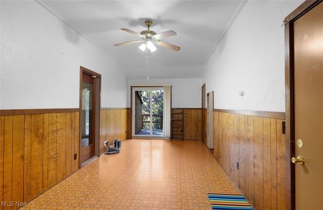 300 River Road, Hinckley, OH 44233