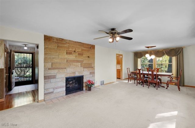 300 River Road, Hinckley, OH 44233