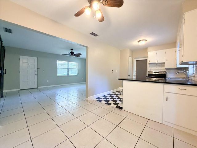 450 E WARREN AVENUE, Longwood, FL 32750