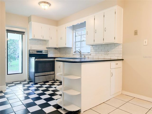 450 E WARREN AVENUE, Longwood, FL 32750