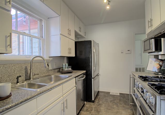 7010 Vivian Avenue, Dallas, TX 75223