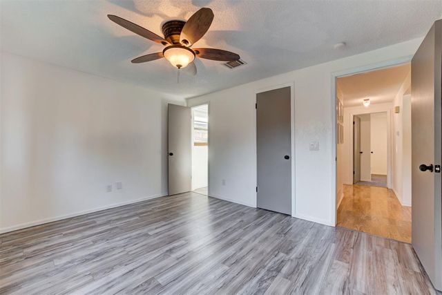 1112 Lapwing Road, Edmond, OK 73003