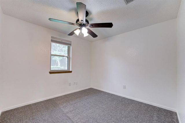 1112 Lapwing Road, Edmond, OK 73003