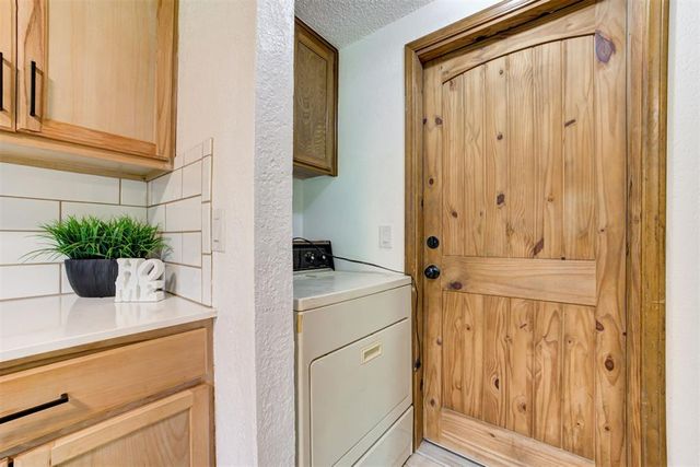 1112 Lapwing Road, Edmond, OK 73003