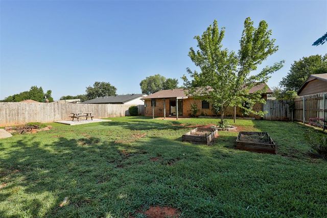 1112 Lapwing Road, Edmond, OK 73003
