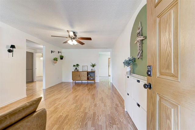 1112 Lapwing Road, Edmond, OK 73003