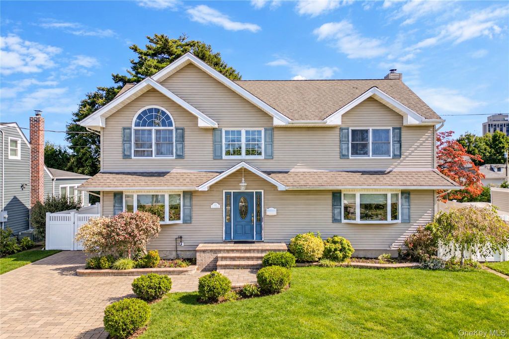 122 Dorothy Drive, East Meadow, NY 11554 — exterior