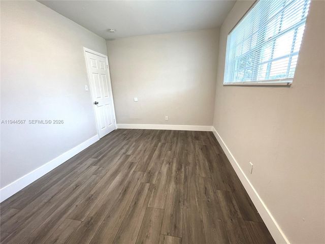 2580 NW 4th Ct, Pompano Beach, FL 33069