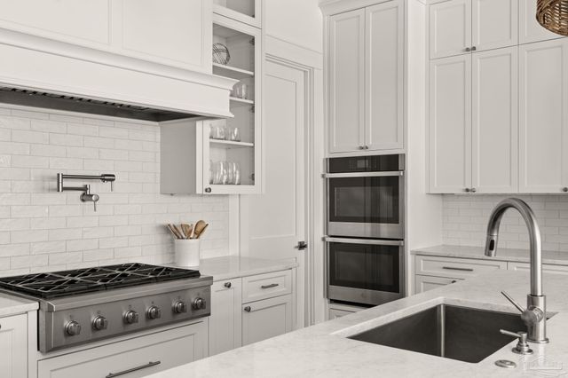 236 Ariola Dr, Pensacola Beach, FL 32561