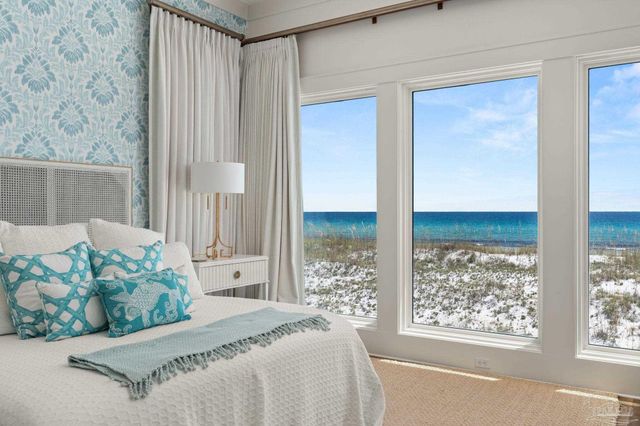 236 Ariola Dr, Pensacola Beach, FL 32561