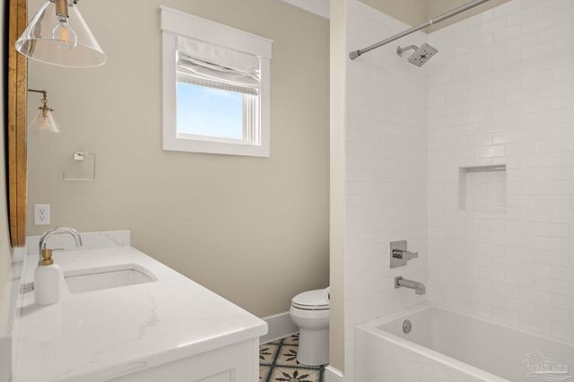 236 Ariola Dr, Pensacola Beach, FL 32561