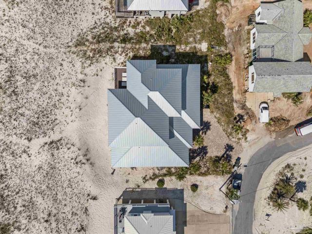 236 Ariola Dr, Pensacola Beach, FL 32561
