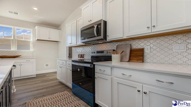2991 Fish Hawk Ln, Florence, SC 29505