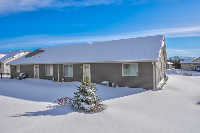 957 Fairchild Drive, River Falls, WI 54022