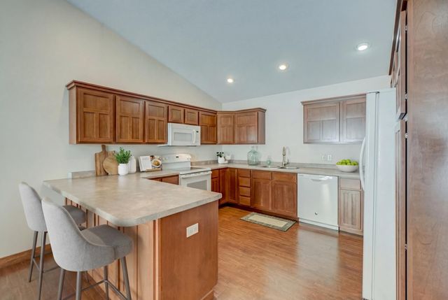 957 Fairchild Drive, River Falls, WI 54022