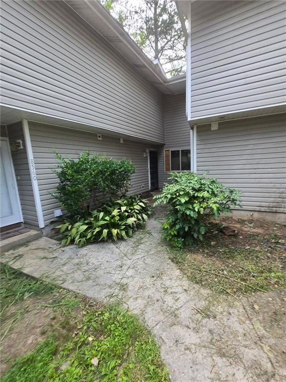 8562 CREEKWOOD Way, Jonesboro, GA 30238