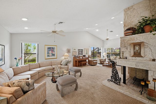 6906 Palmar Court, Boca Raton, FL 33433