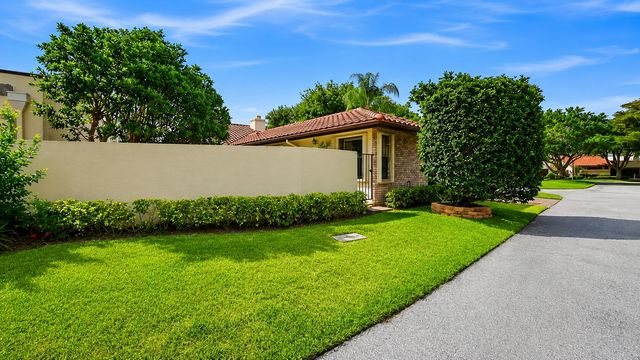 6906 Palmar Court, Boca Raton, FL 33433
