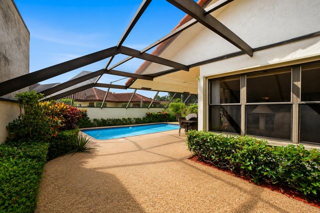 6906 Palmar Court, Boca Raton, FL 33433